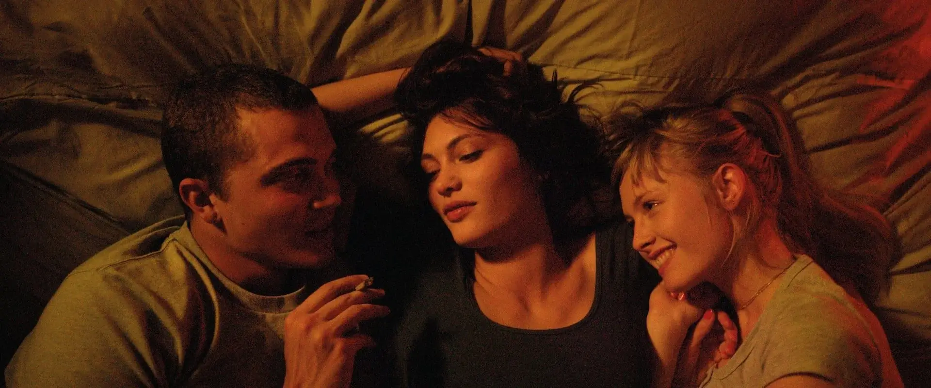 دانلود فیلم Love 2015 (عشق 2015) بدون سانسور با زیرنویس فارسی