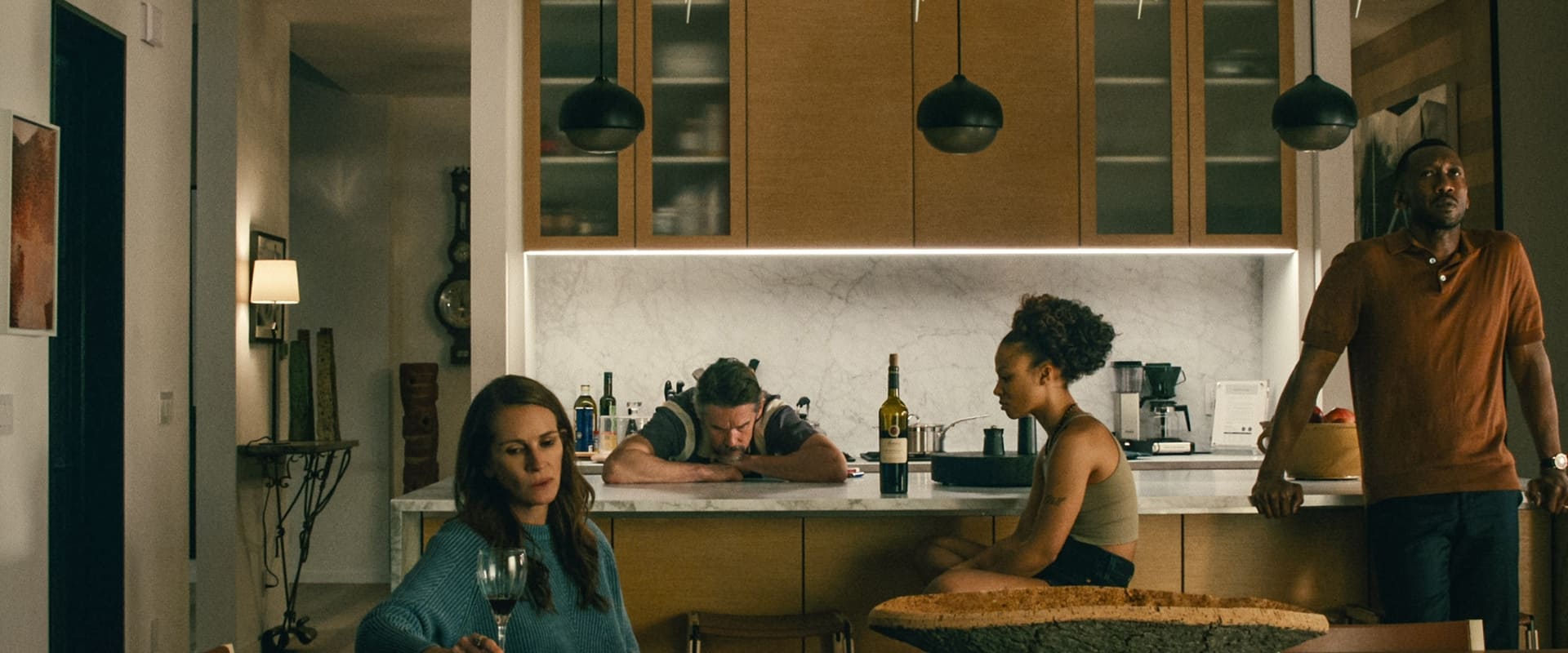 دانلود فیلم Leave the World Behind 2023 (دنیا را پشت سر بگذار 2023) بدون سانسور با زیرنویس فارسی