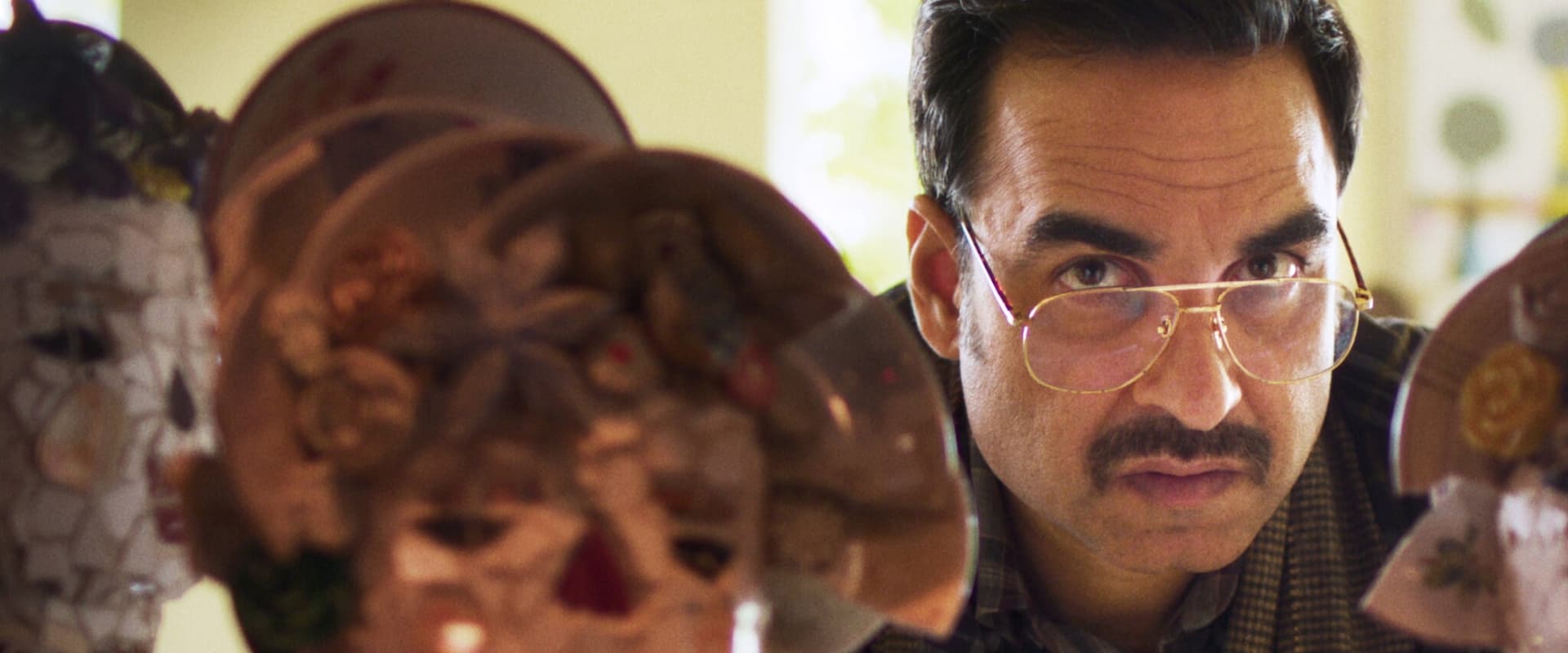 دانلود فیلم Murder Mubarak 2024 (قتل مبارک 2024) بدون سانسور با زیرنویس فارسی