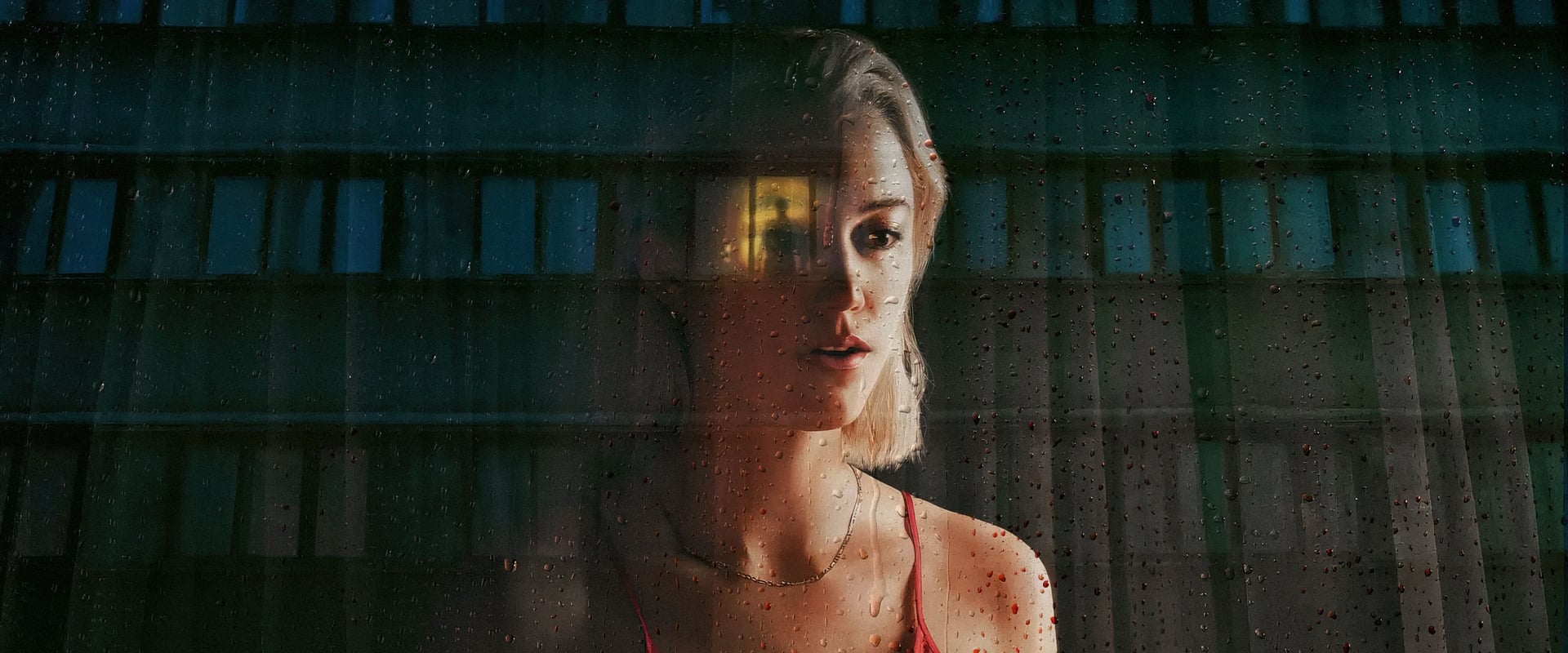 دانلود فیلم Watcher 2022 (ناظر 2022) بدون سانسور با زیرنویس فارسی