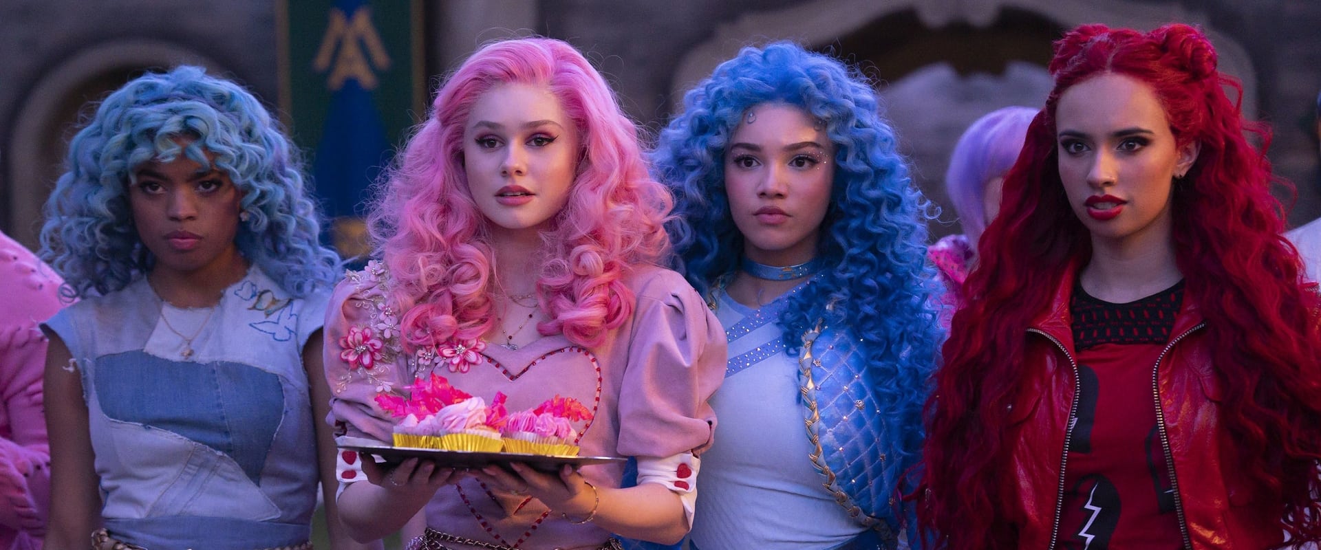 دانلود فیلم Descendants: The Rise of Red 2024 (نوادگان: خیزش قرمز 2024) بدون سانسور با زیرنویس فارسی