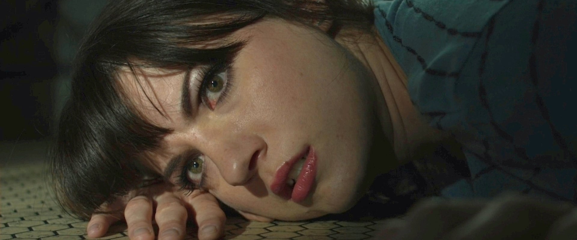 دانلود فیلم In This Gray Place 2018 (در این مکان خاکستری 2018) بدون سانسور با زیرنویس فارسی