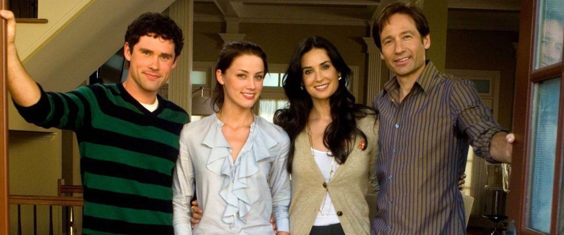 دانلود فیلم The Joneses 2009 (خانواده جونز 2009) بدون سانسور با زیرنویس فارسی