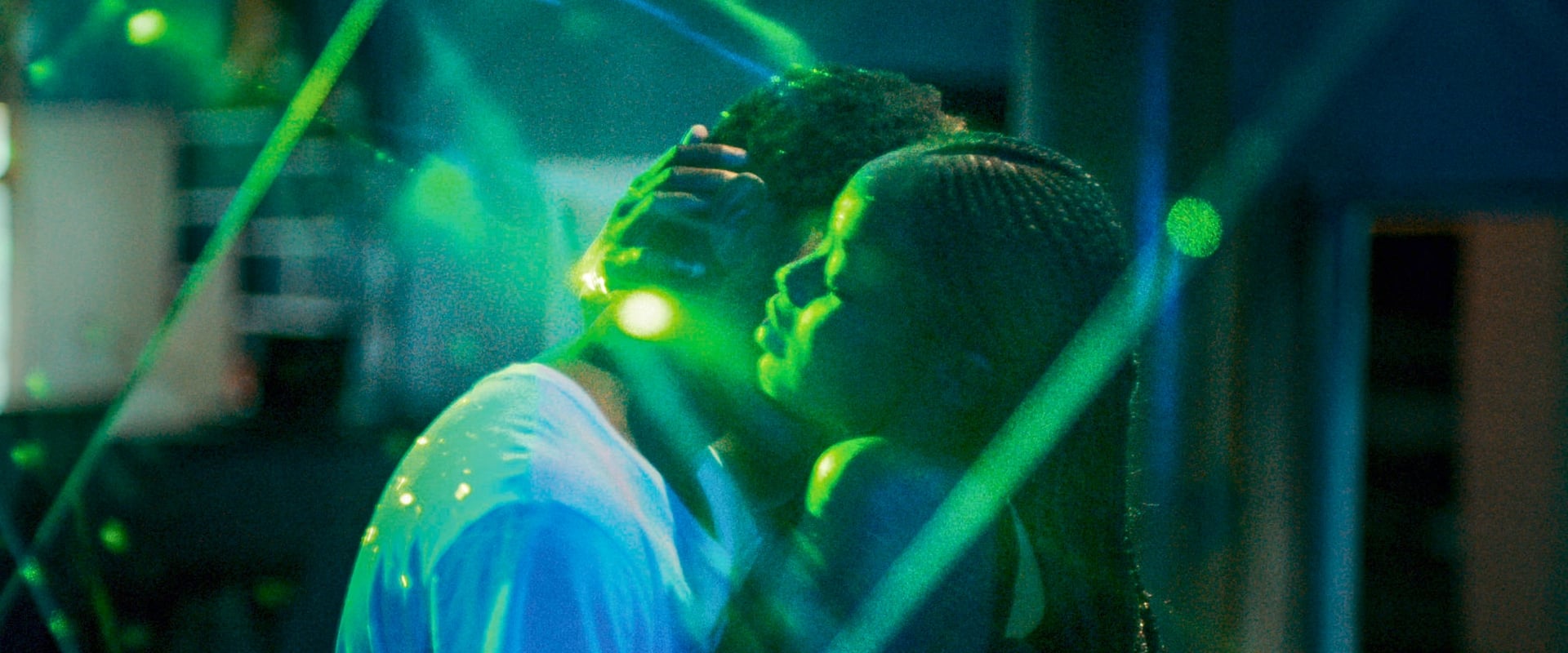 دانلود فیلم Atlantics 2019 (آتلانتیک 2019) بدون سانسور با زیرنویس فارسی