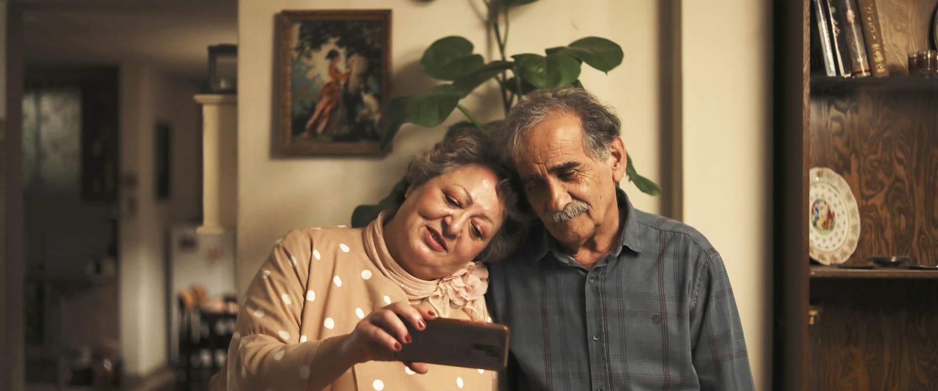 دانلود فیلم My Favourite Cake 2024 (فیلم ایرانی کیک محبوب من 2024) بدون سانسور با زیرنویس فارسی