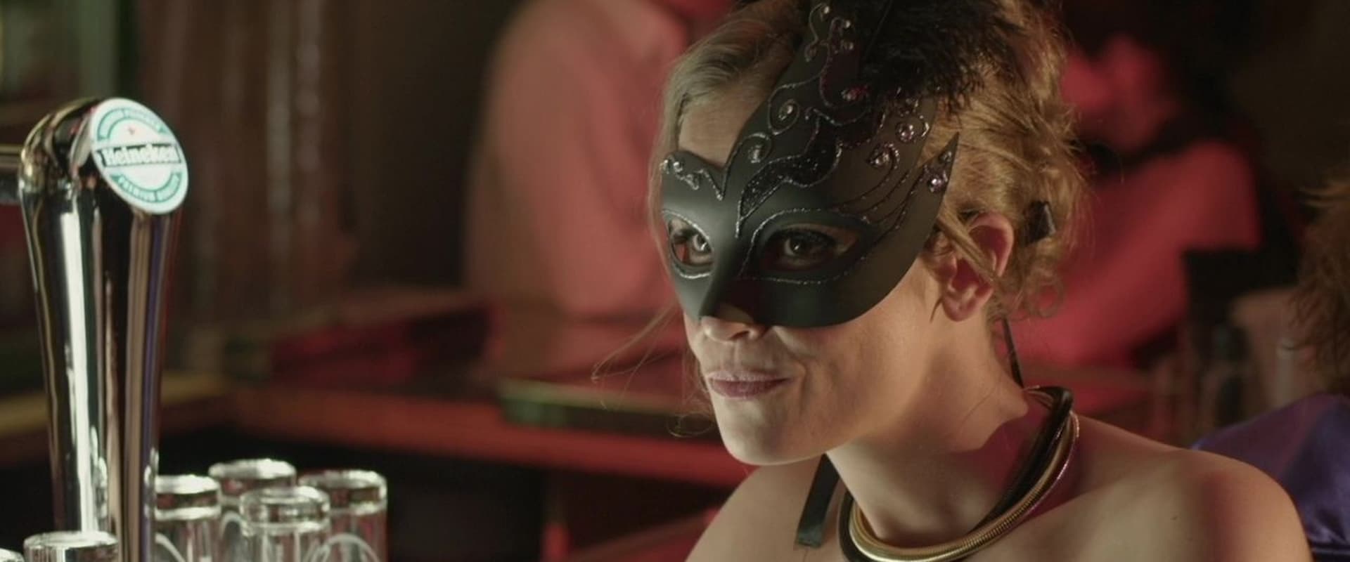 دانلود فیلم Caged 2011 (در قفس 2011) بدون سانسور با زیرنویس فارسی