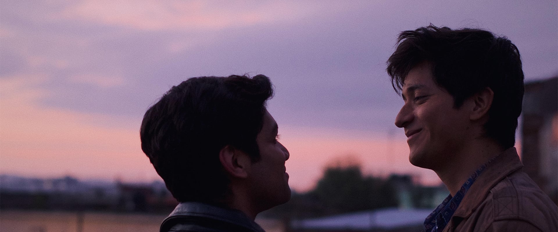 دانلود فیلم I Carry You with Me 2020 (با خودم می برمت 2020) بدون سانسور با زیرنویس فارسی