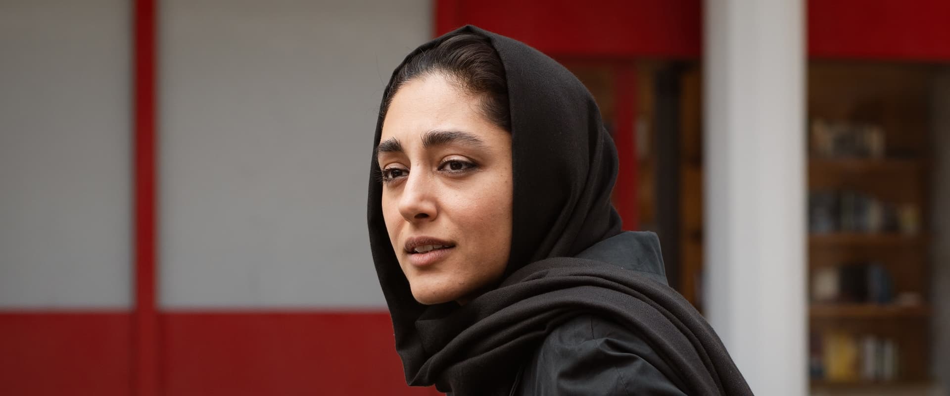 دانلود فیلم Reading Lolita in Tehran 2024 (لولیتا خوانی در تهران 2024) بدون سانسور با زیرنویس فارسی