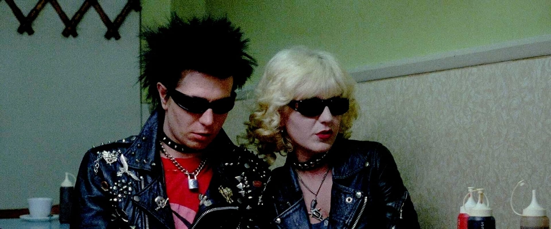 دانلود فیلم Sid and Nancy 1986 (سید و نانسی 1986) بدون سانسور با زیرنویس فارسی