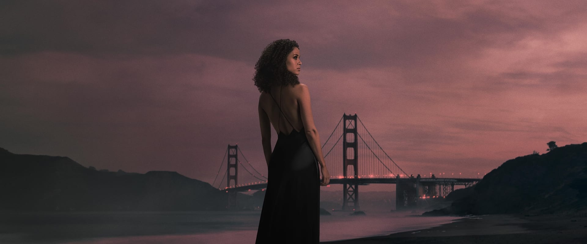 دانلود سریال Surface (پوشش 2022–) بدون سانسور با زیرنویس فارسی