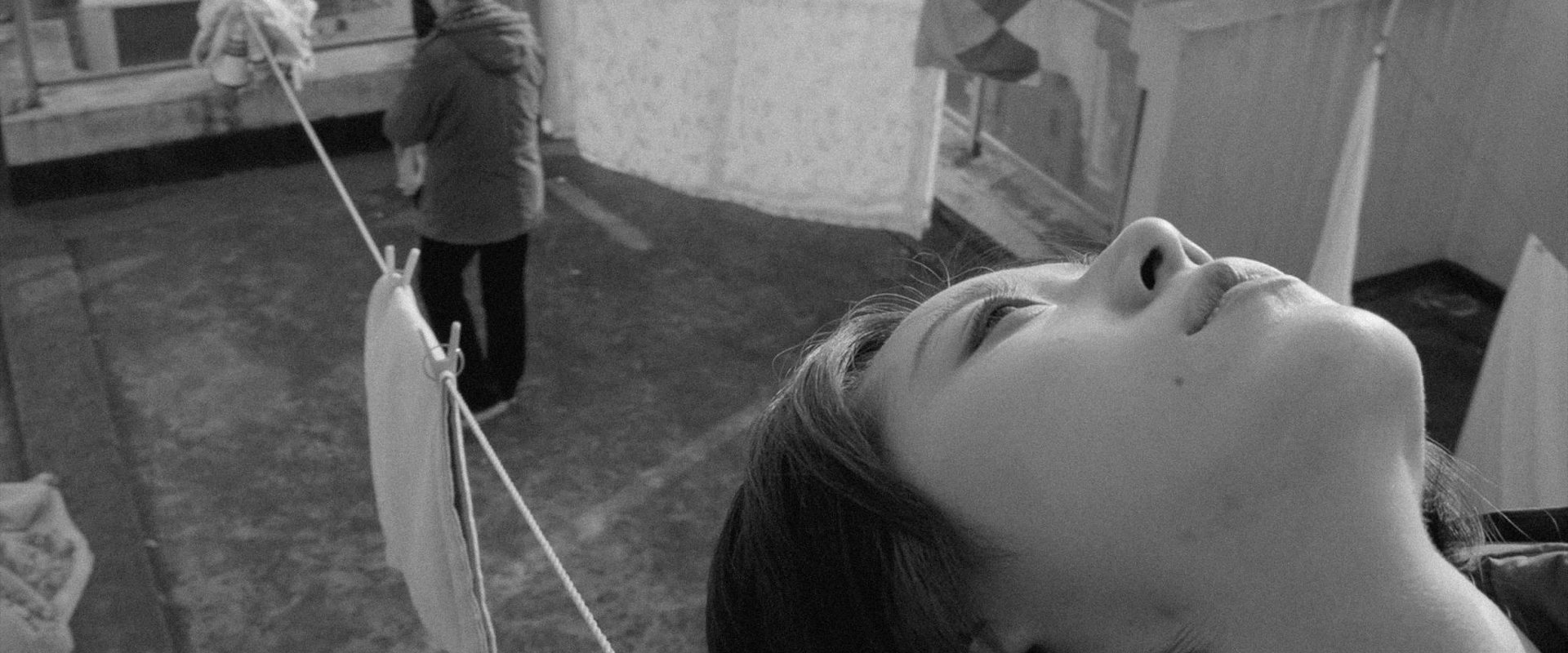 دانلود فیلم The Cloud in Her Room 2020 (ابر در اتاقش 2020) بدون سانسور با زیرنویس فارسی