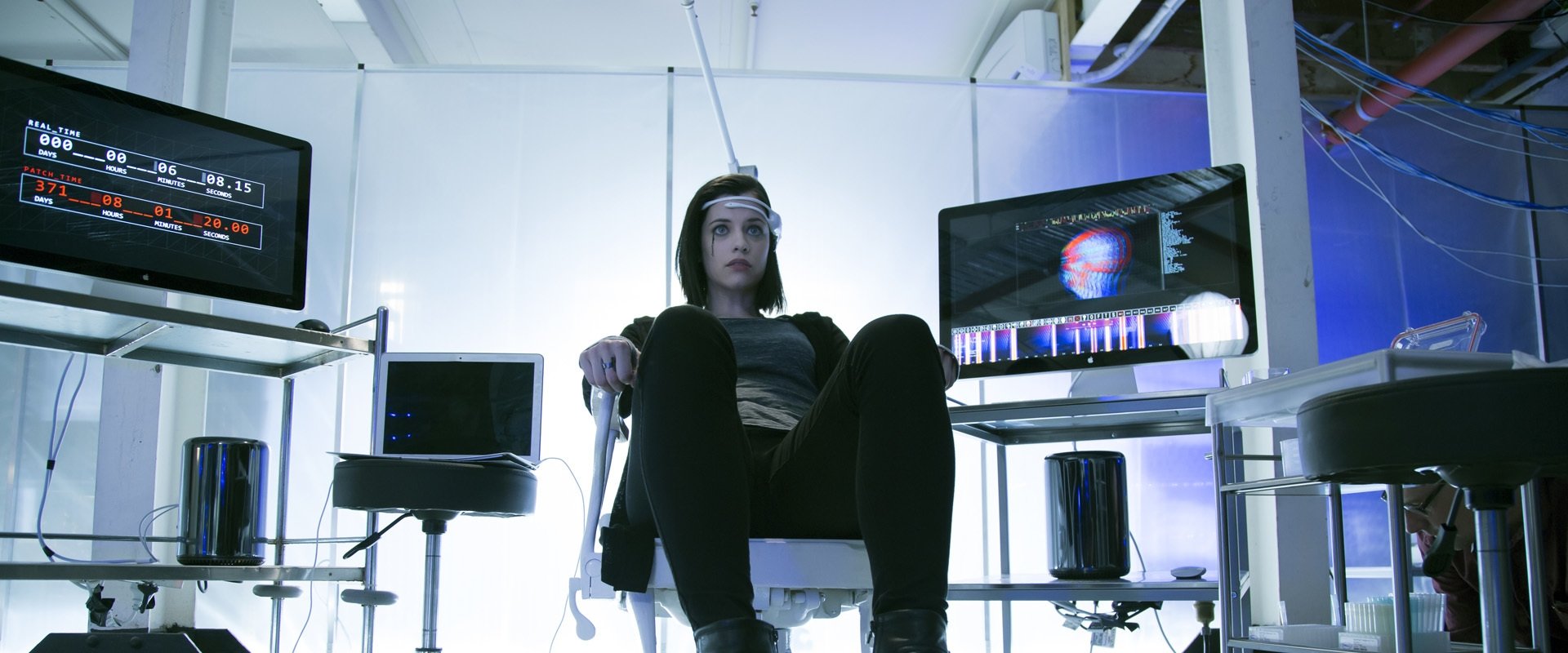 دانلود فیلم OtherLife 2017 (زندگی دیگر 2017) بدون سانسور با زیرنویس فارسی