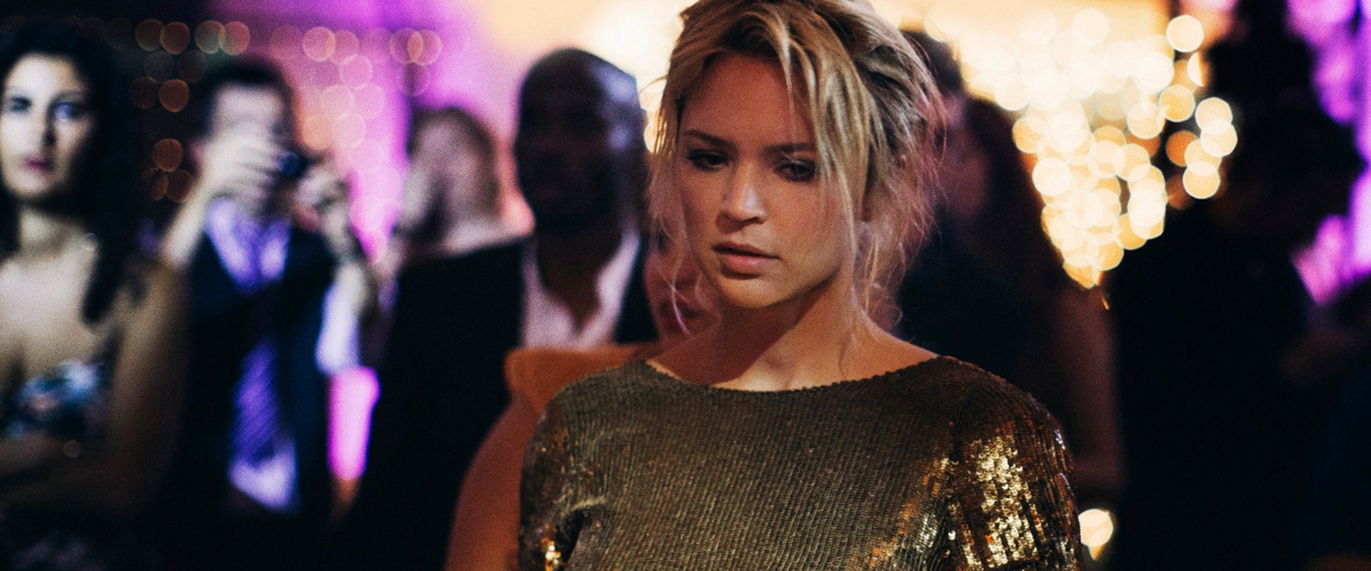 دانلود فیلم Victoria 2016 (ویکتوریا 2016) بدون سانسور با زیرنویس فارسی