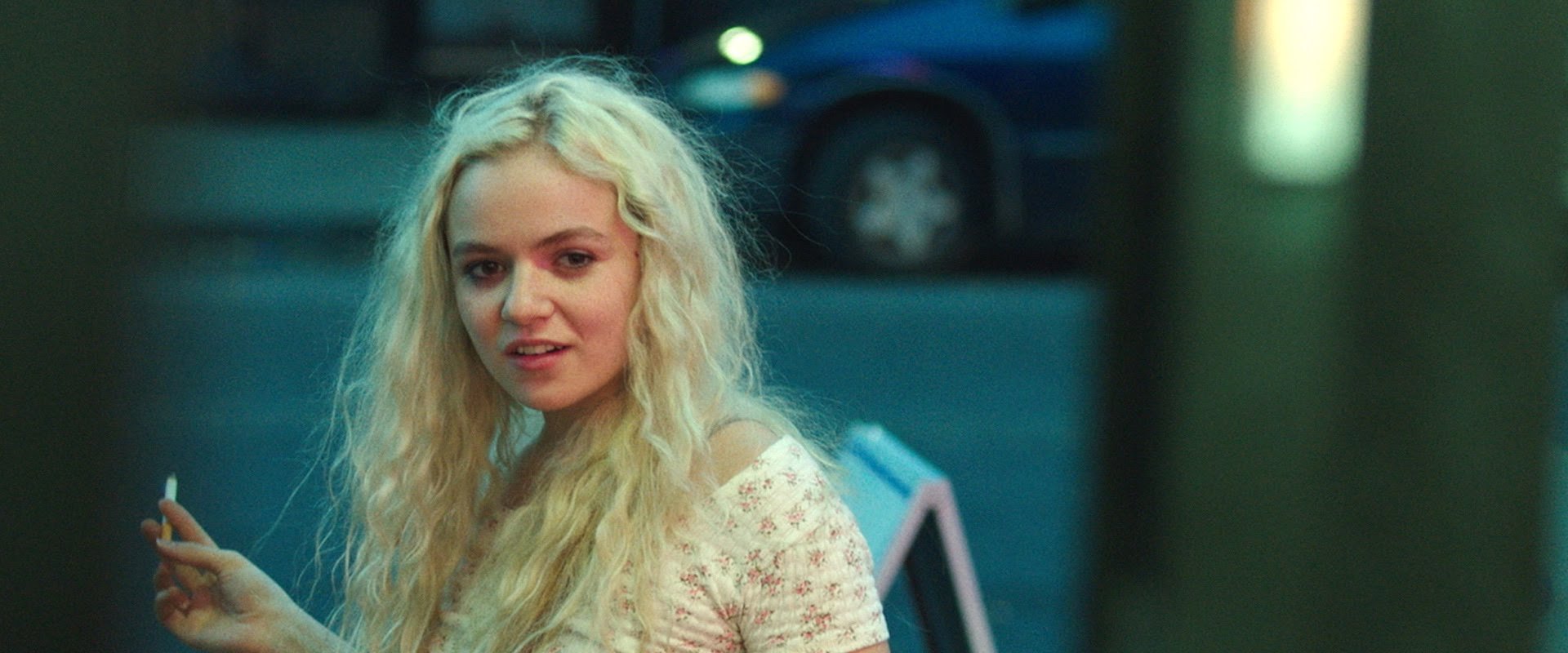 دانلود فیلم White Girl 2016 (دختر سفید 2016) بدون سانسور با زیرنویس فارسی