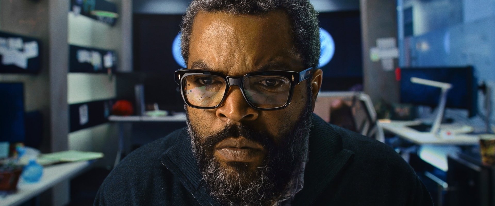 دانلود فیلم War of the Worlds 2025 (جنگ دنیاها 2016) بدون سانسور با زیرنویس فارسی