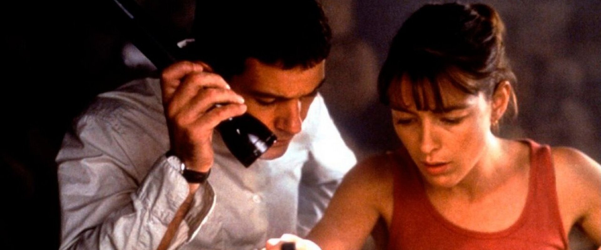 دانلود فیلم The Body 2001 (جسد 2001) بدون سانسور با زیرنویس فارسی