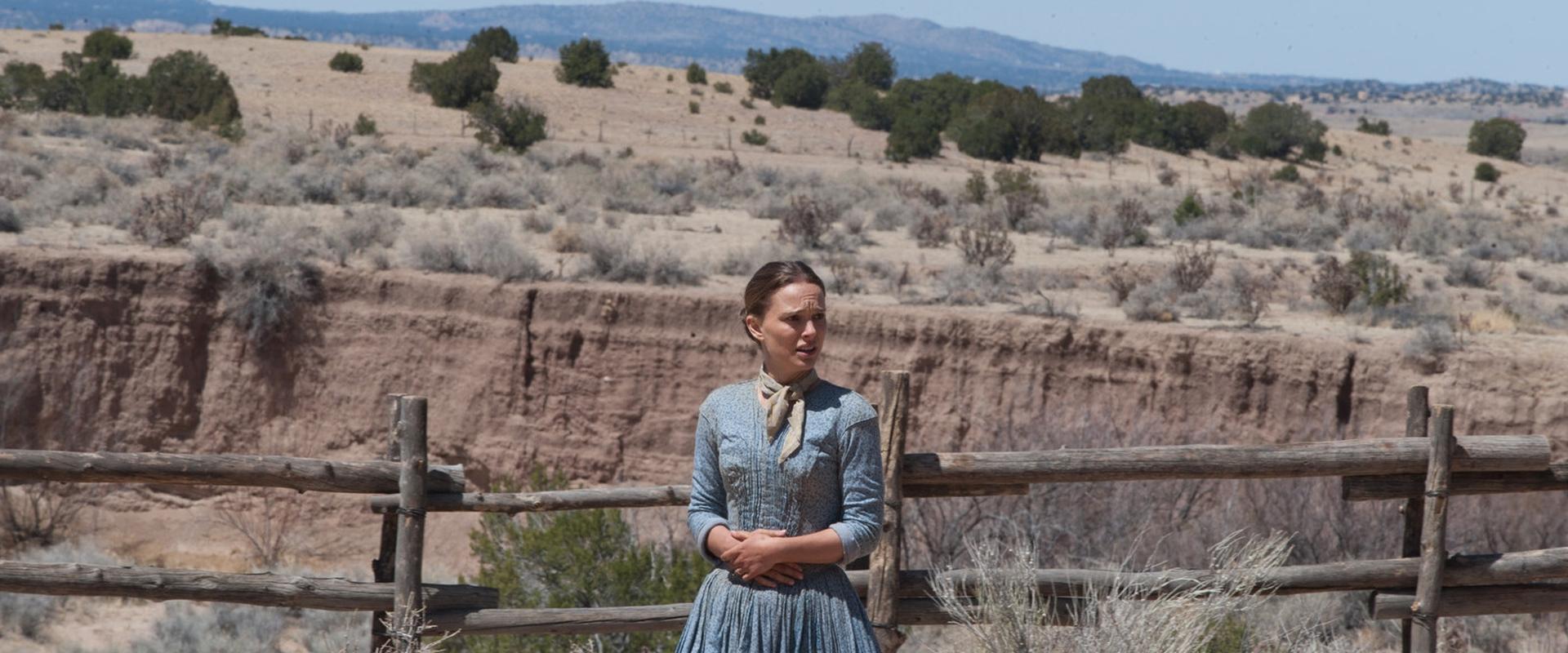 دانلود فیلم Jane Got a Gun 2015 (جین یک تفنگ دارد 2015) بدون سانسور با زیرنویس فارسی