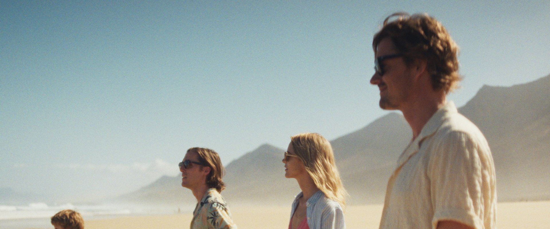 دانلود فیلم Islands 2025 (جزیره ها 2025) بدون سانسور با زیرنویس فارسی