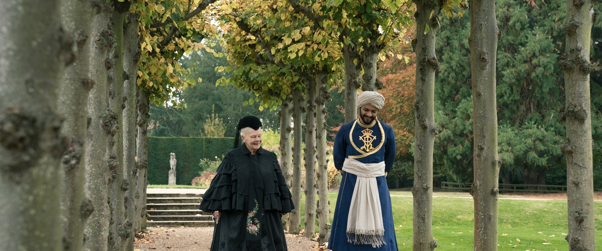 دانلود فیلم Victoria & Abdul 2017 (ویکتوریا و عبدل 2017) بدون سانسور با زیرنویس فارسی