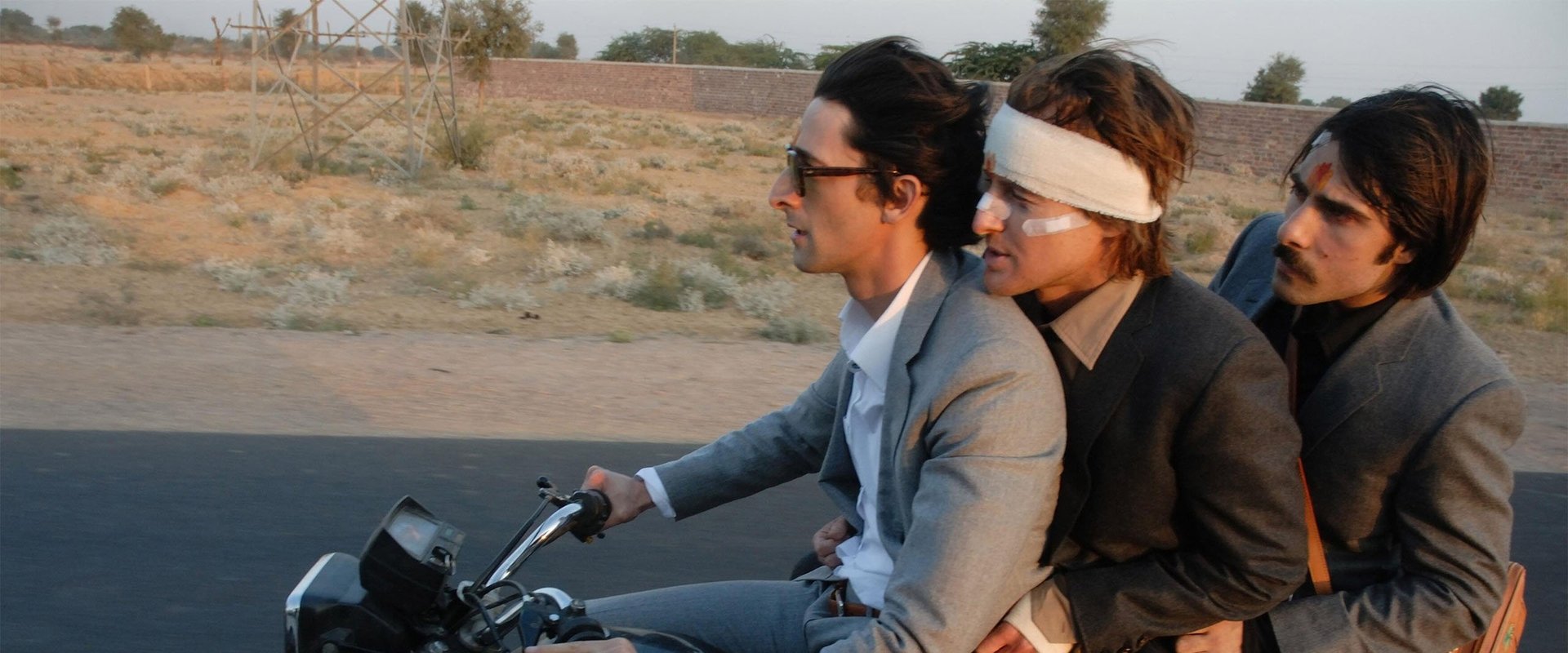 دانلود فیلم The Darjeeling Limited 2007 (دارجلینگ محدود 2007) بدون سانسور با زیرنویس فارسی