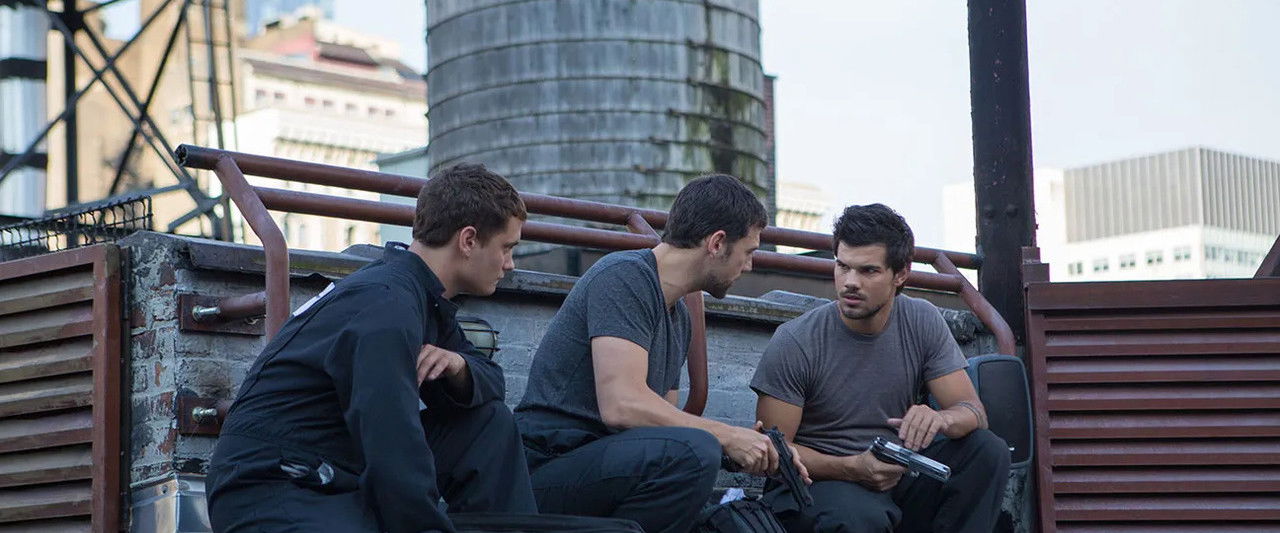 دانلود فیلم Tracers 2015 (دوندگان  2015) بدون سانسور با زیرنویس فارسی